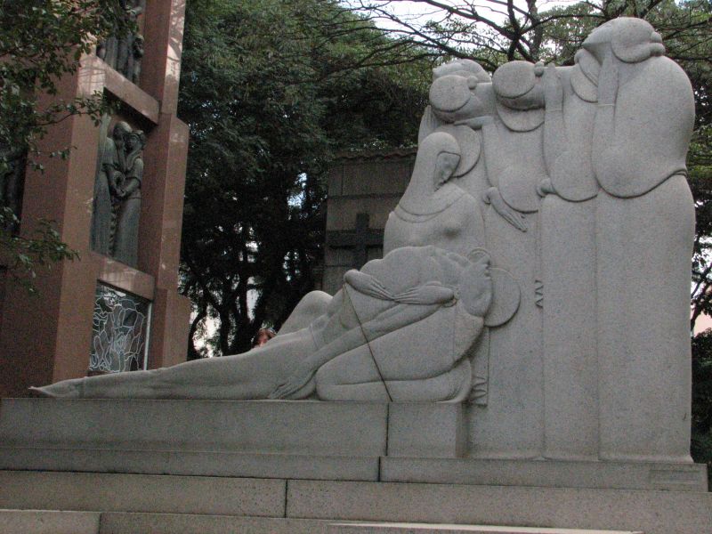 Cemitérios abrigam obras de arte do modernismo Cemitérios abrigam obras de arte do modernismo