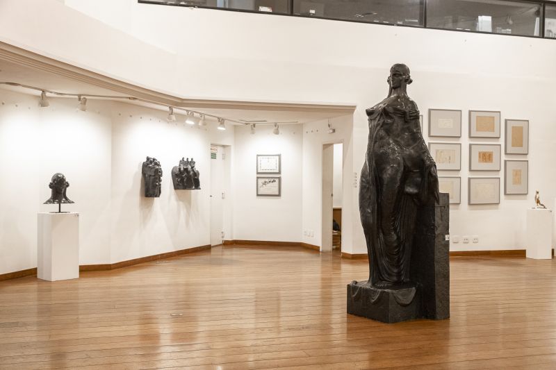 Terracotas de Brecheret revelam técnica de modernista Terracotas de Brecheret revelam técnica de modernista