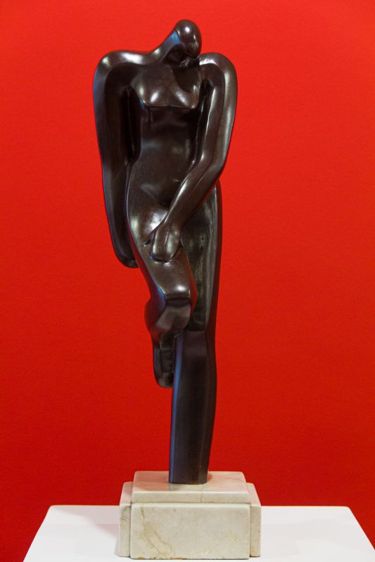 Margarita Farr - Figura de mulher em p II