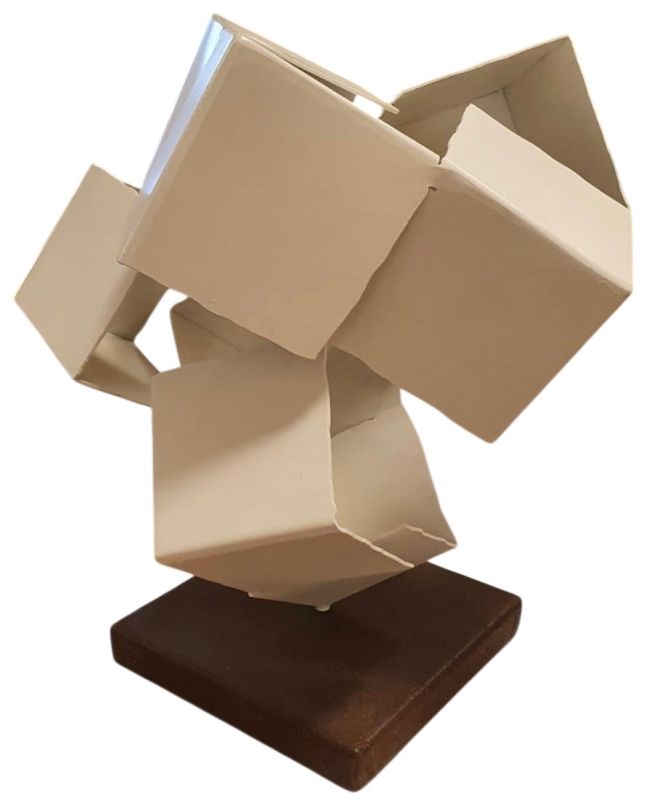 C�ssio L�zaro - Cubo fragmentado branco